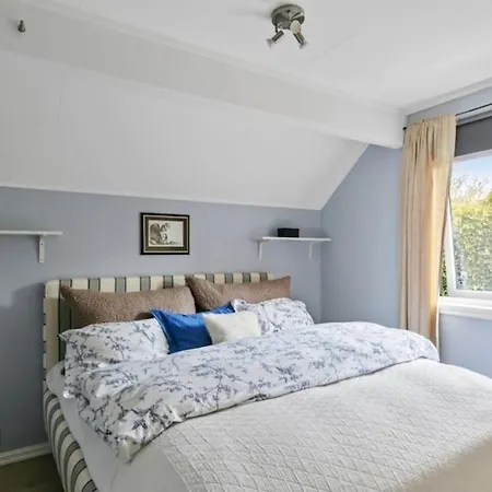 Hyggelig Enebolig Pa Notteroy, Rett Ved Golfbane Holiday home Notteroy